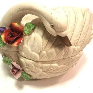 Swan Porcelain / Ceramic Trinket Box 1980s